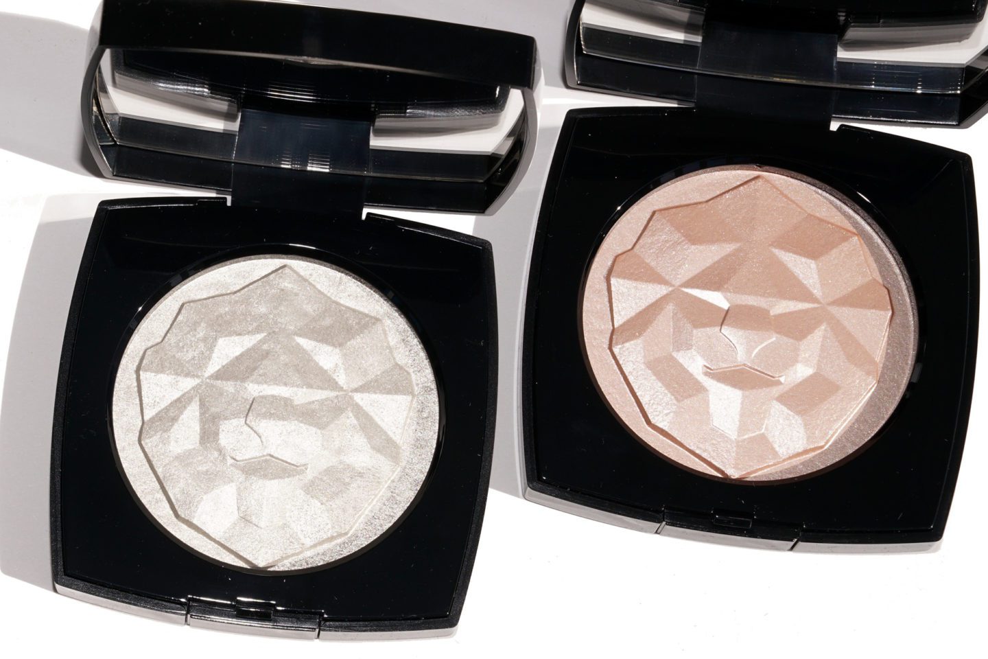 Chanel Le Signe du Lion Illuminating Powder Highlighters