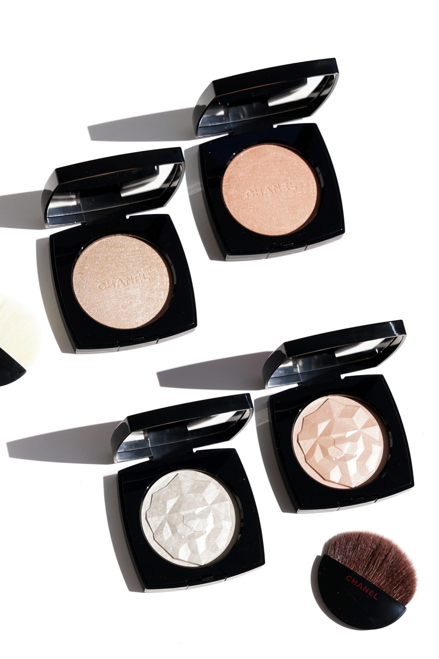 Chanel Highlighters Poudre Lumiere in Ivory Gold and Rosy Gold, Le Signe du Lion in Or Blanc and Or Rose Review | Fashion Groom Spot