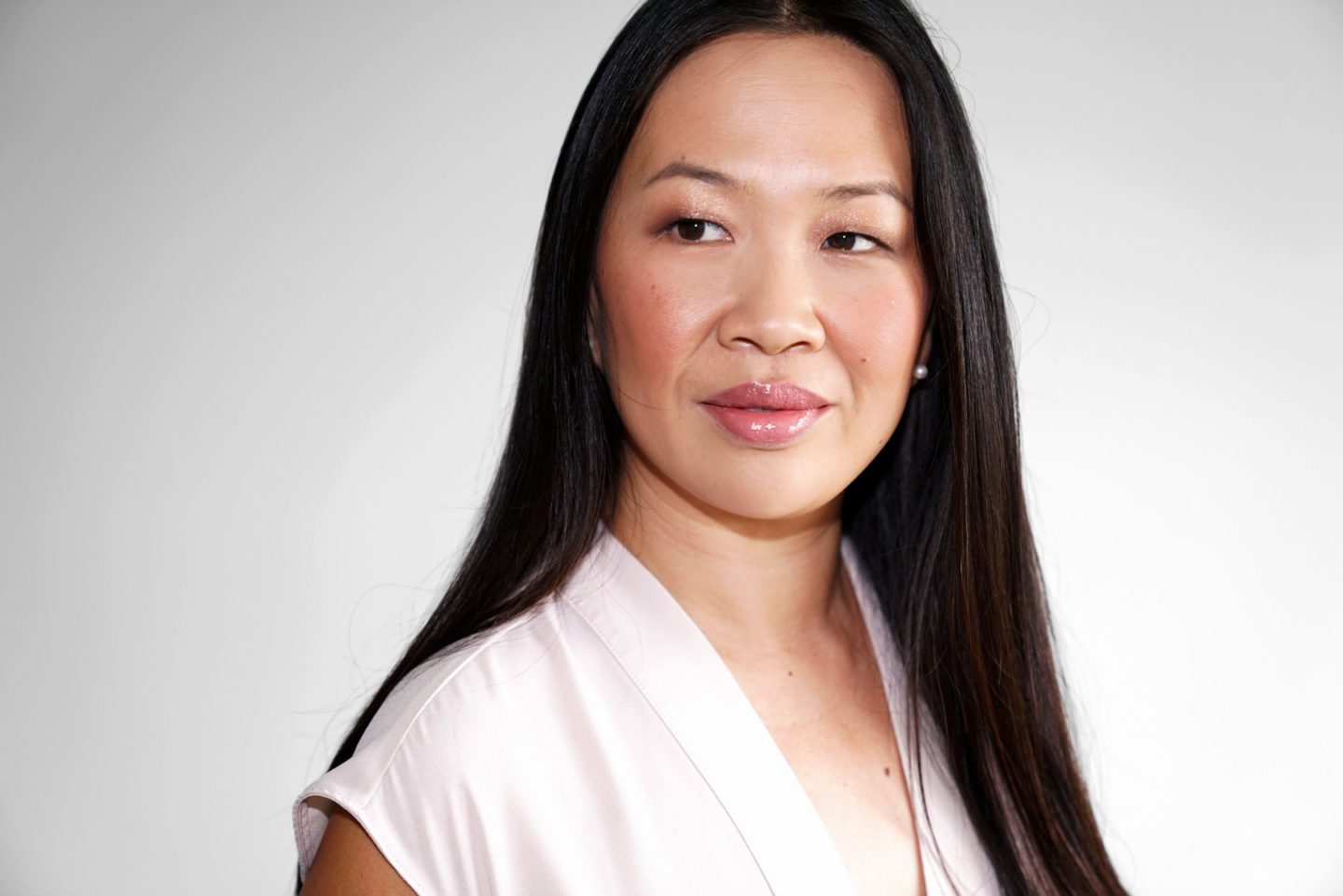 Charlotte Tilbury Flawless Filter Shade 4 swatched on face