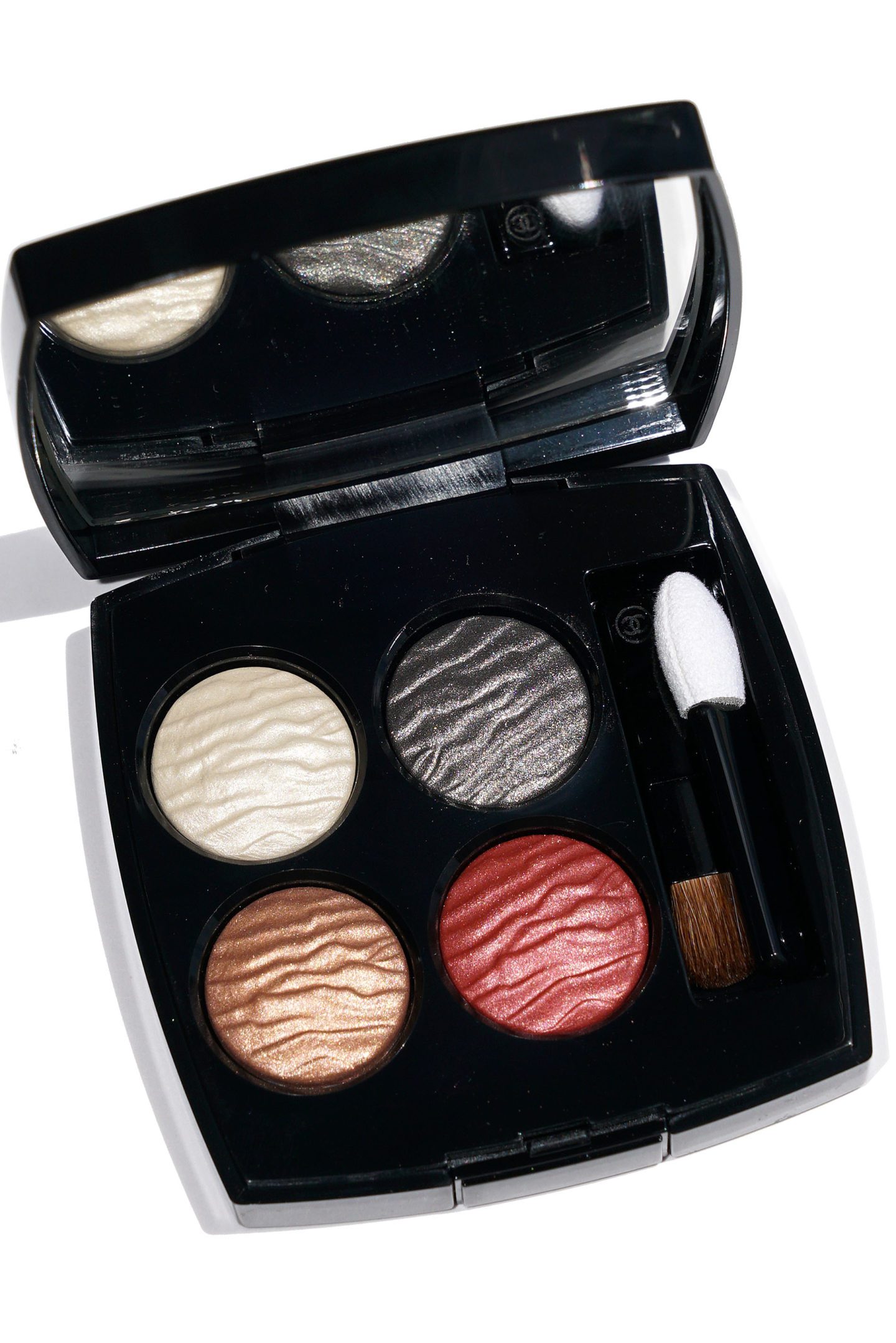 Chanel Cruise Les 4 Ombres Eclat Enigmatique review