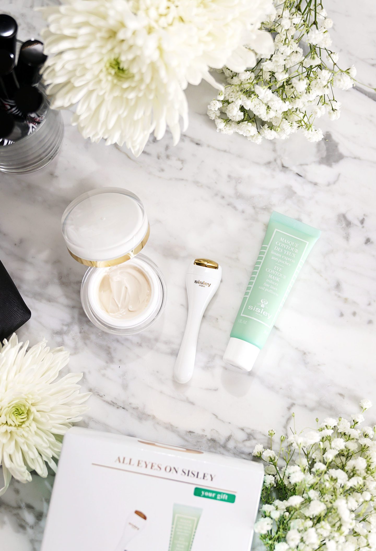 Sisley Set with Sisleya Eye and Lip Contour Cream, small ridoki roller and Eye Contour Mask