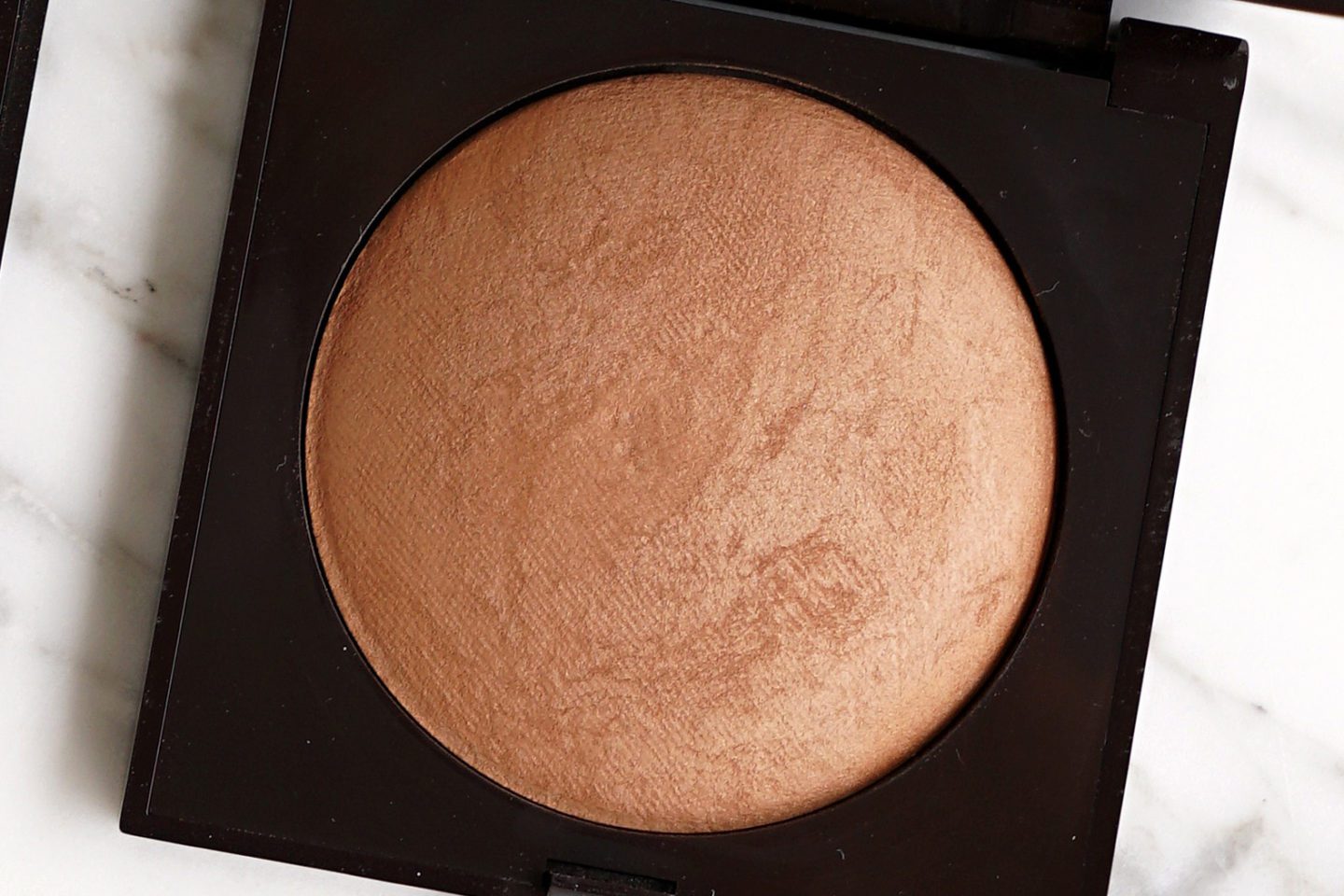 Laura Mercier Matte Radiance Powder Bronze 04