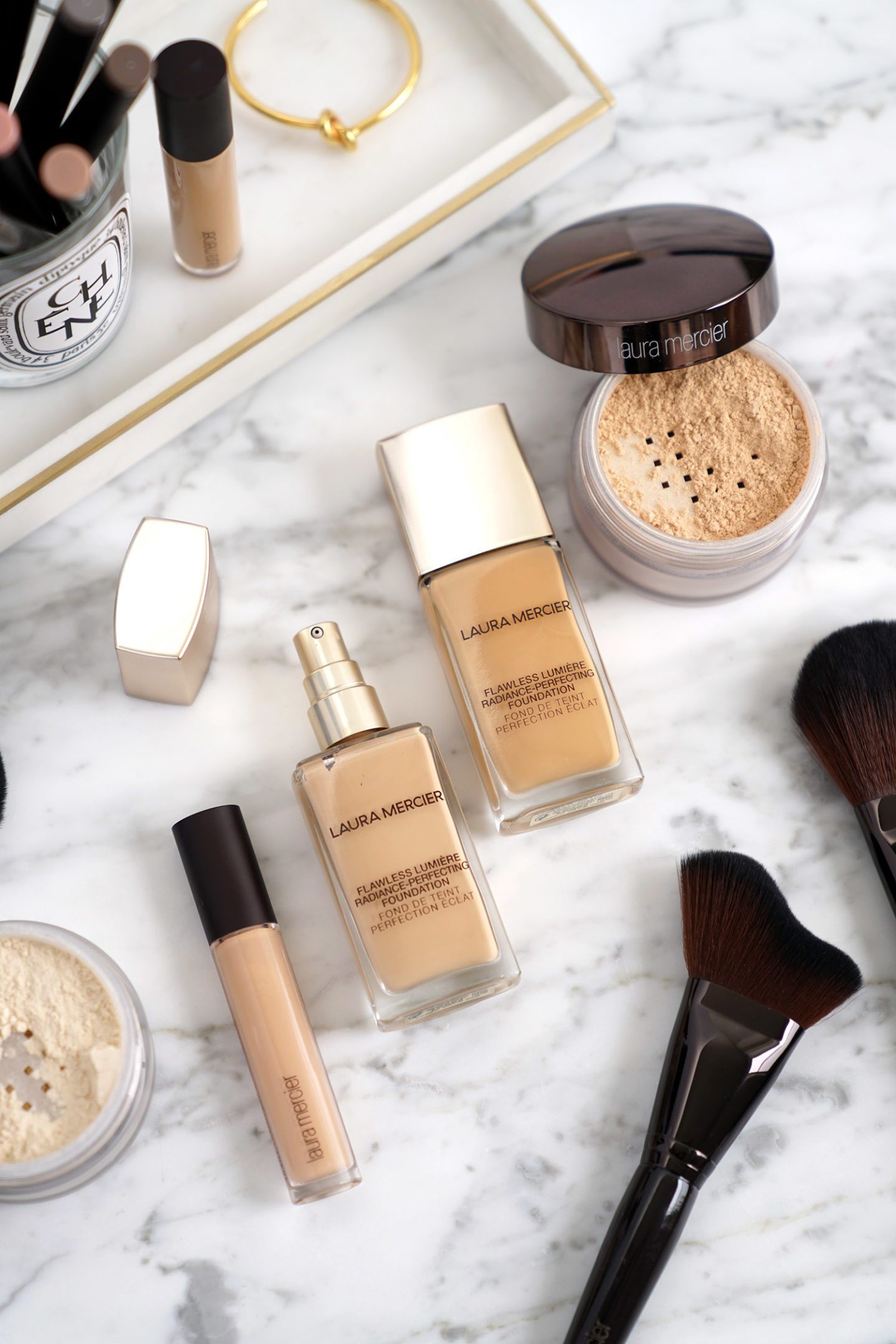 Laura Mercier Flawless Lumiere in Latte 3N1.5