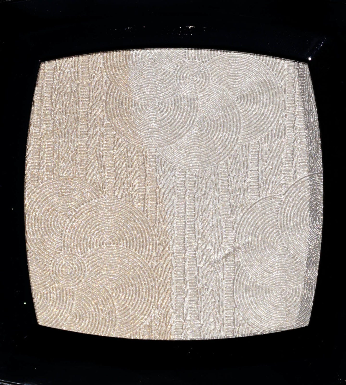 Chanel Duo de Camelias Highlighter