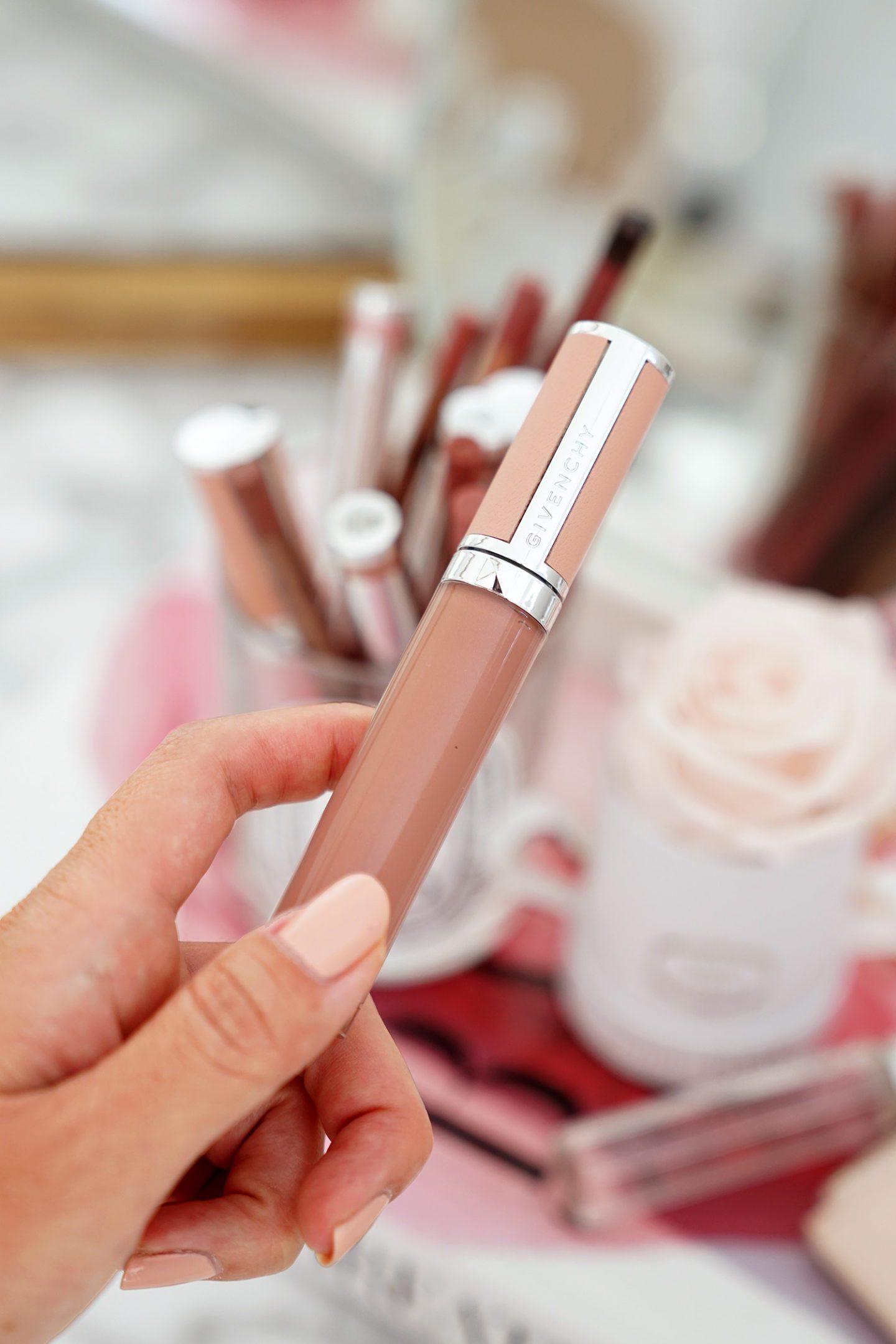 Givenchy Le Rose Perfecto Liquid Balm 17 Nude Chill