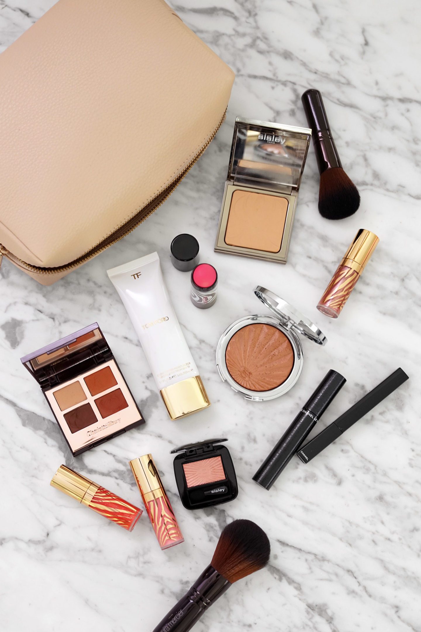 Natural Makeup Look Sisley Le Phyto Gloss and Blur Expert