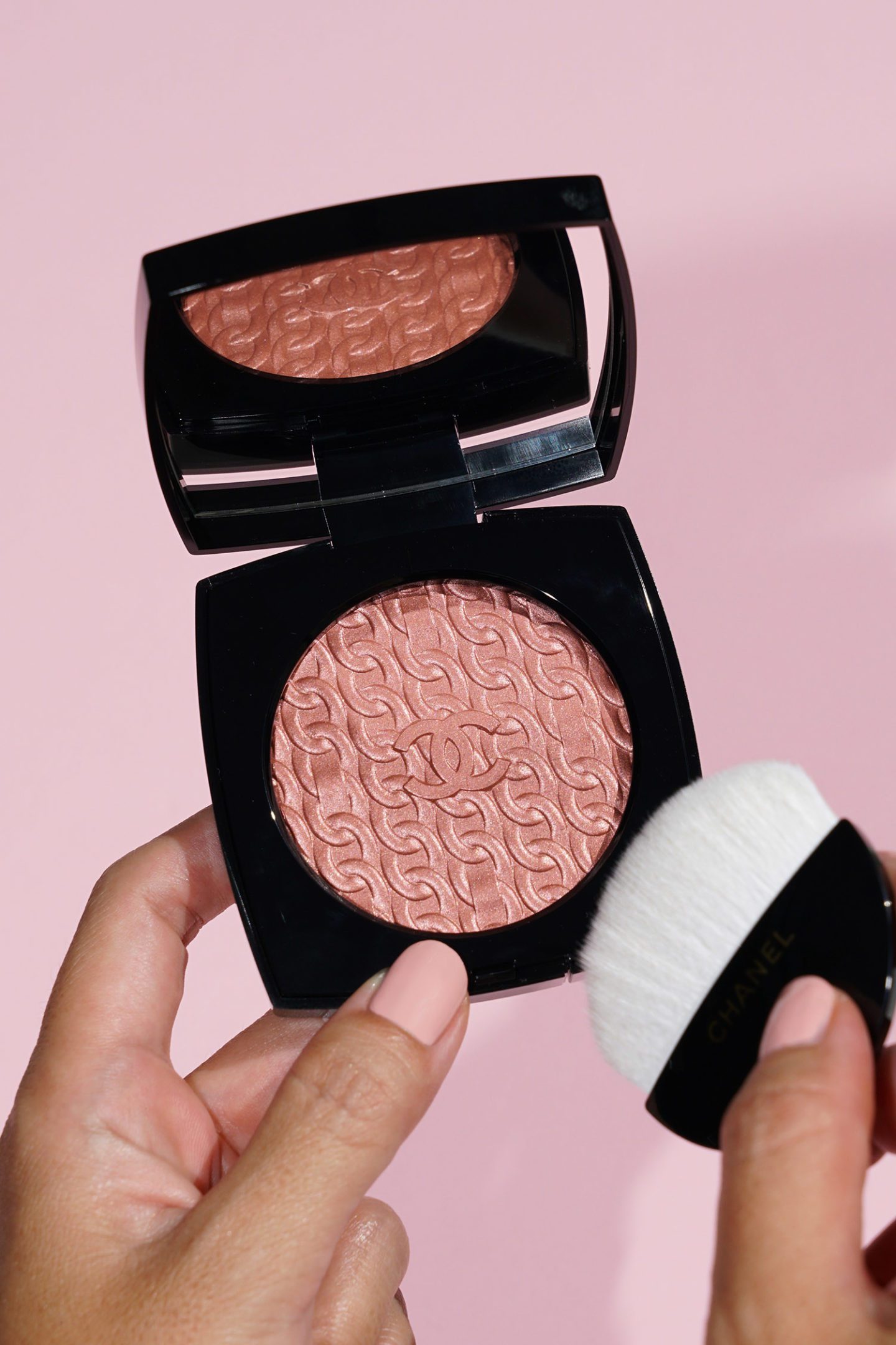 Chanel Les Chaines de Chanel Illuminating Blush | Fashion Groom Spot