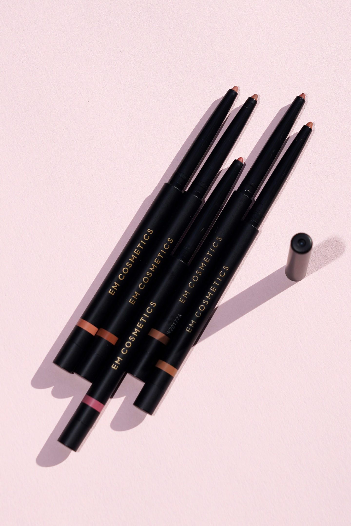 EM Cosmetics Soft Blur Velvet Lip Liner