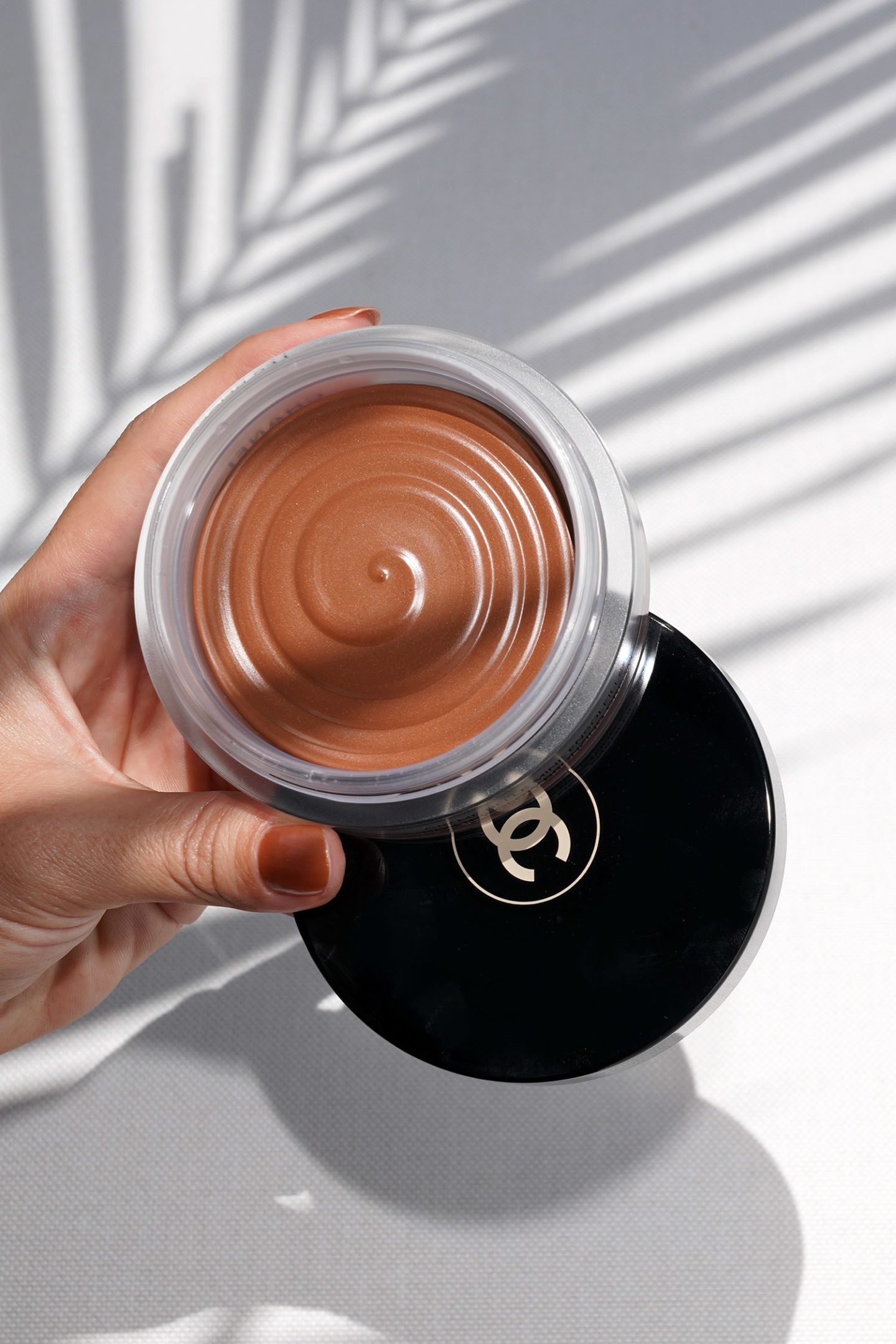 Chanel Les Beiges Healthy Glow Bronzing Cream in 395 Soleil Tan Deep Bronze 