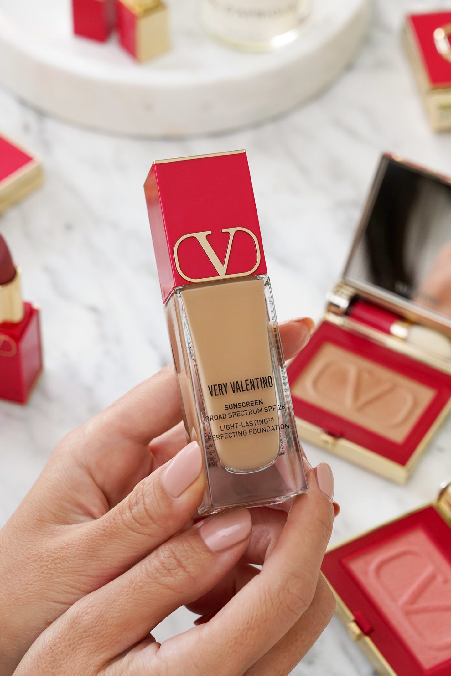 Very Valentino 24-Hour Wear Liquid Foundation MN4