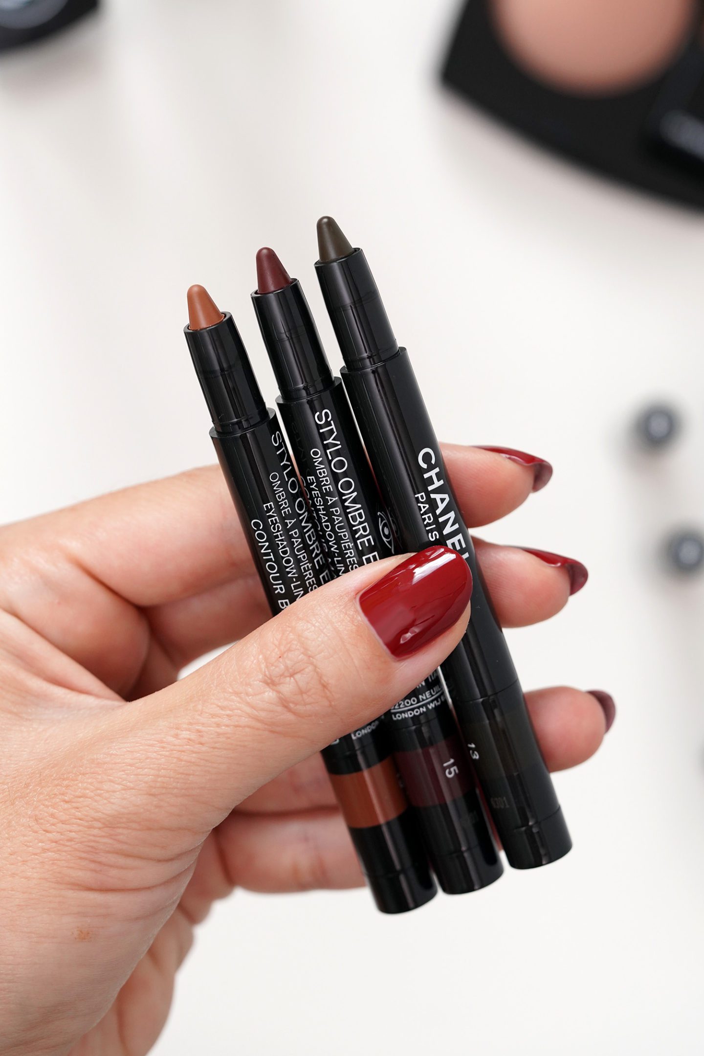 Chanel Stylo Ombre Et Contour 19 Contour Beige, 15 Contour Marron, 13 Contour Kaki