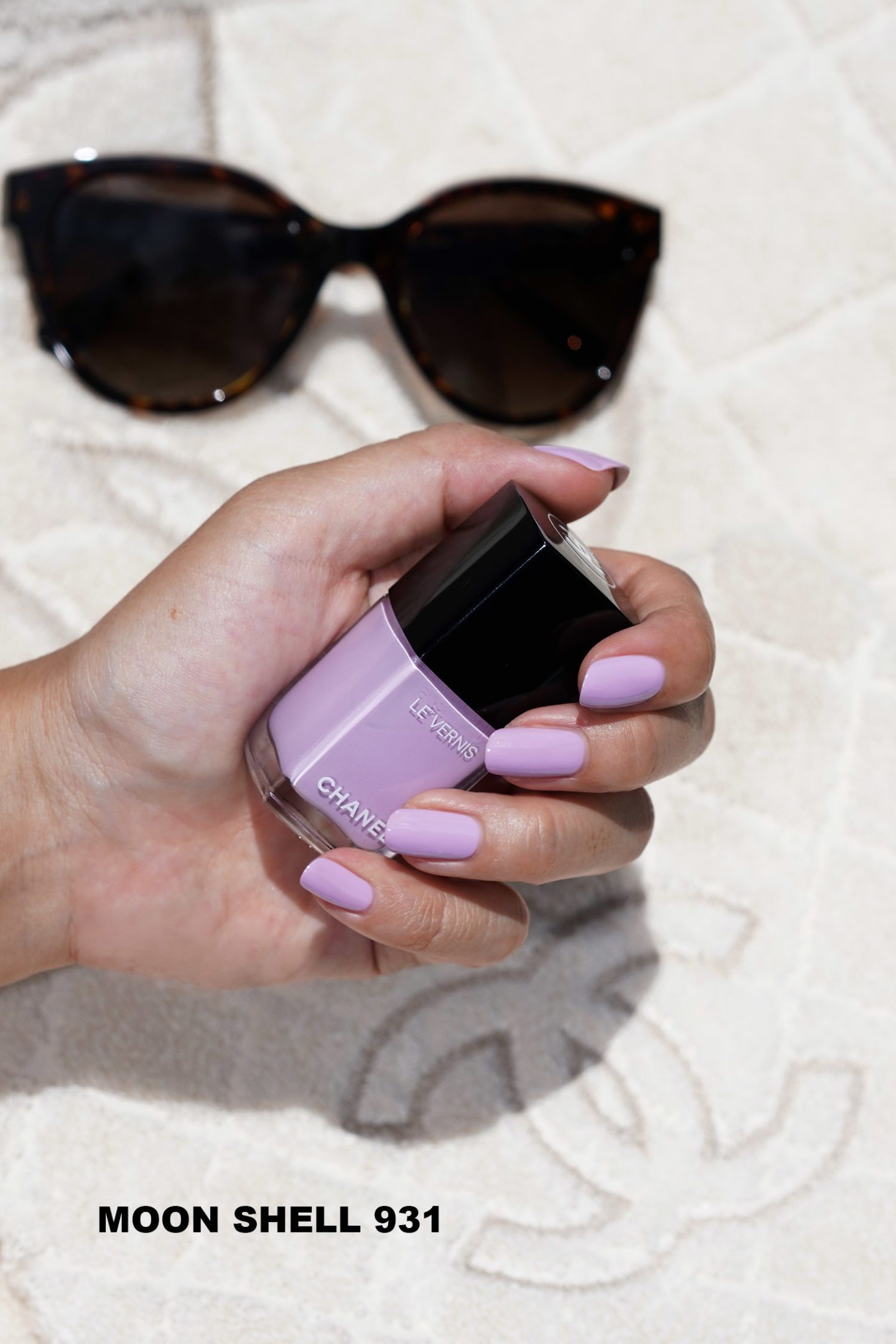 Chanel Le Vernis in Moon Shell 931 