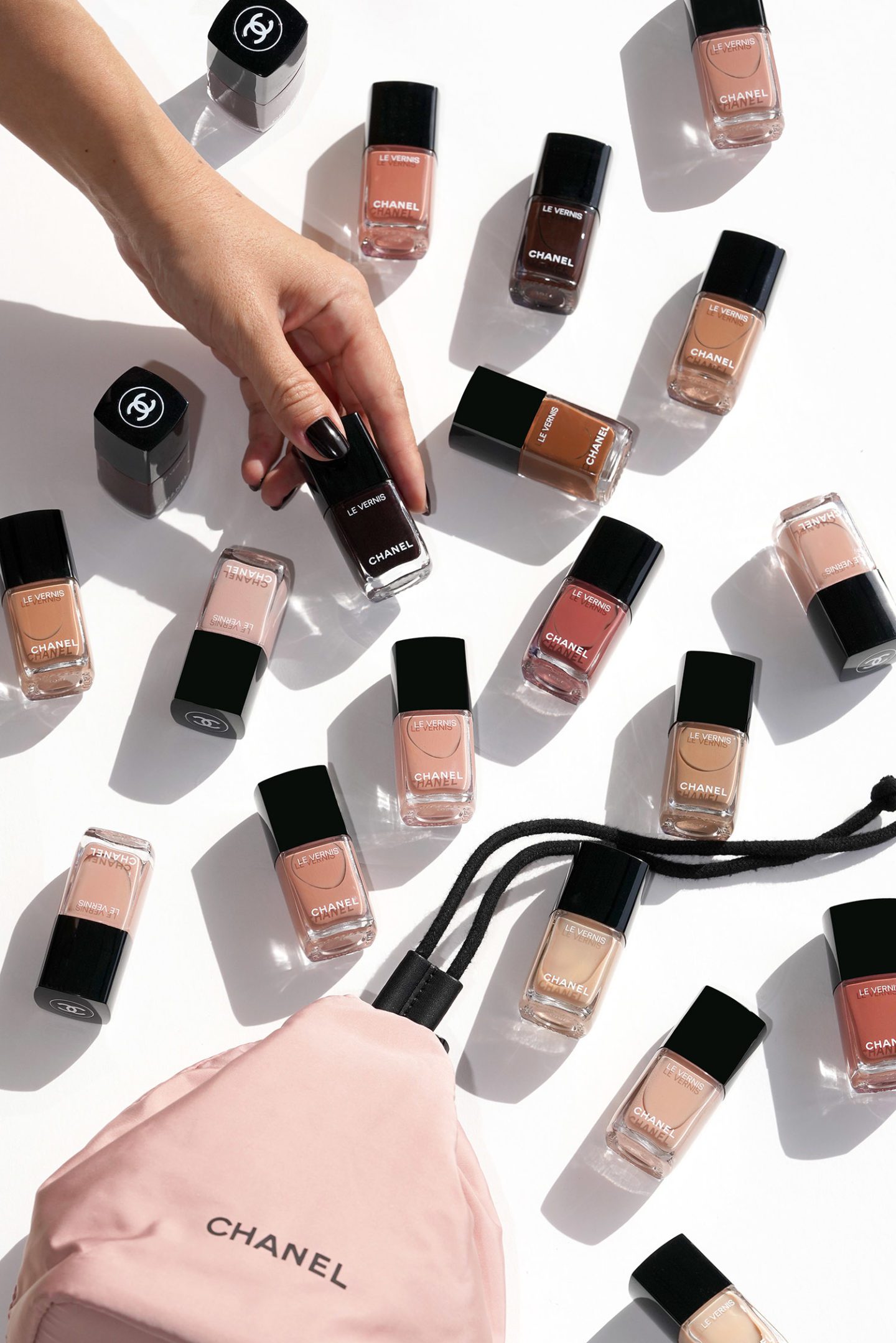 Chanel Fall 2022 Le Vernis Longwear Nail Colors