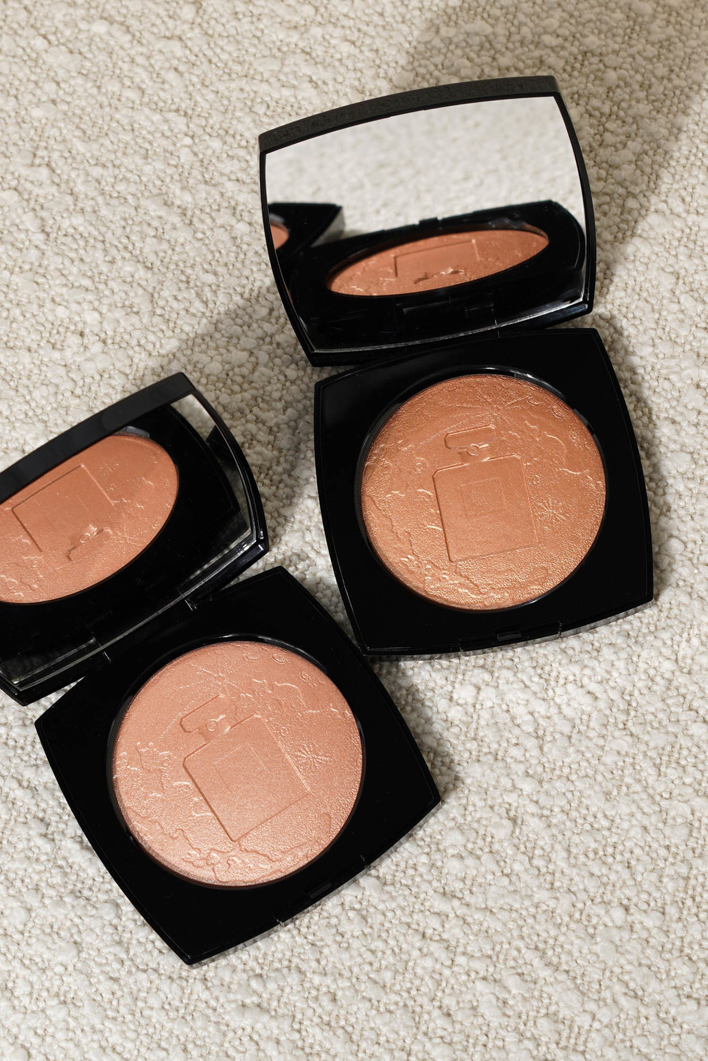 Chanel Eclat Lunaire Oversize Illuminating Face Powder 