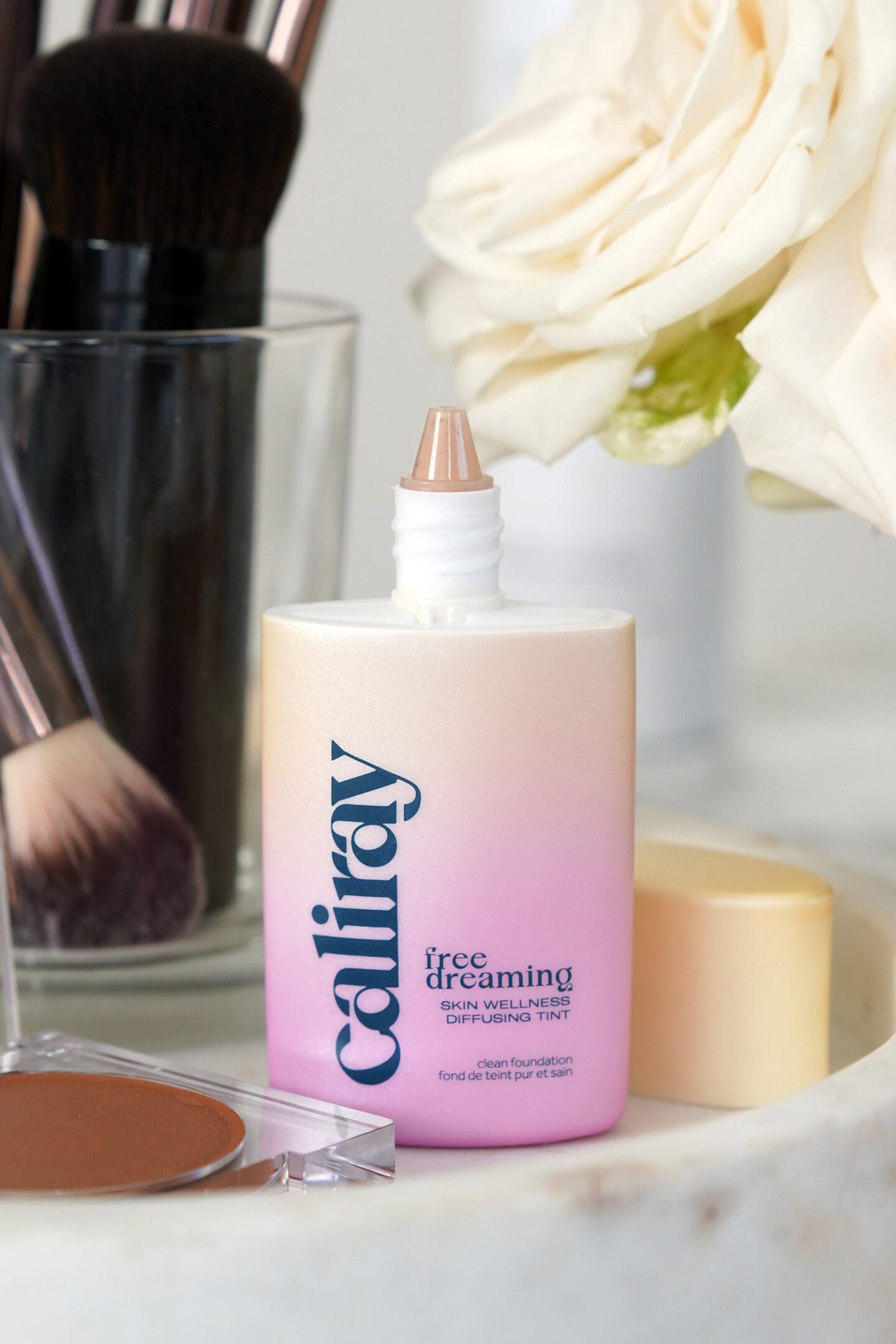 Caliray Freedreaming Clean Blurring Skin Tint